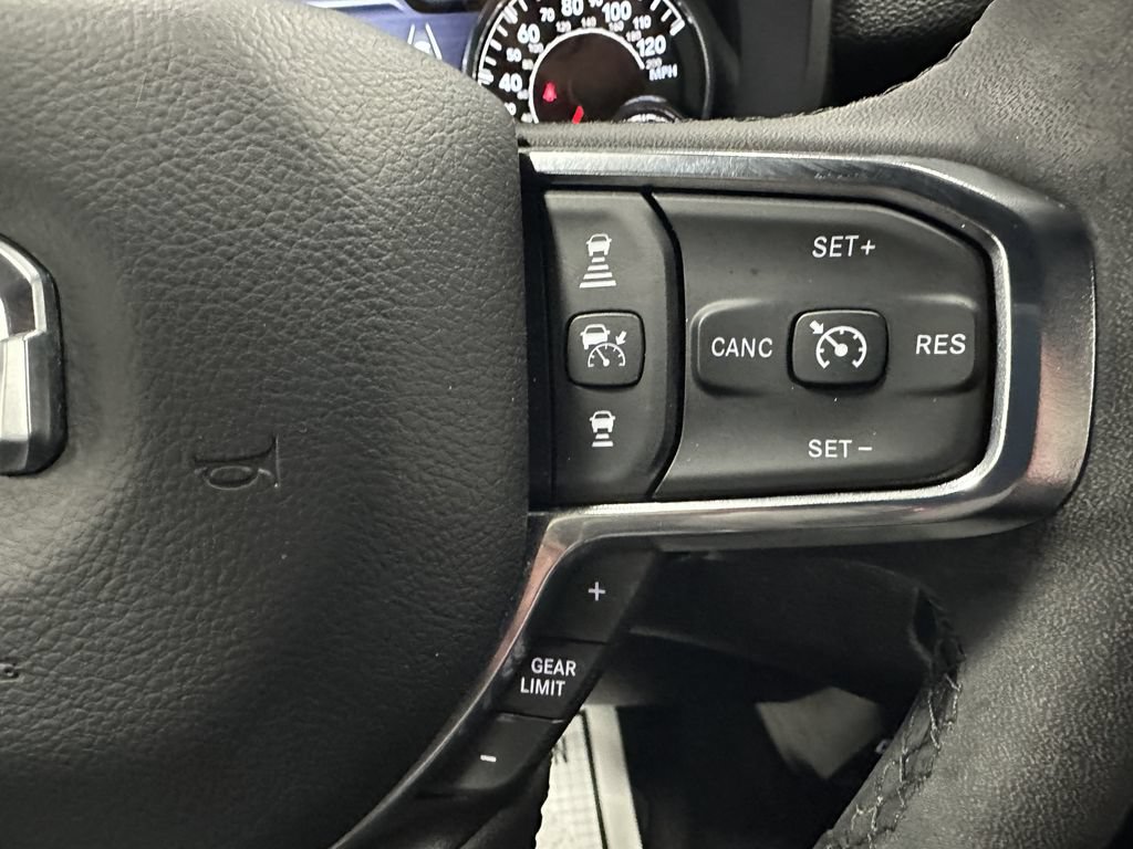 Used 2025 RAM 1500 Laramie AWD/4WD image 19