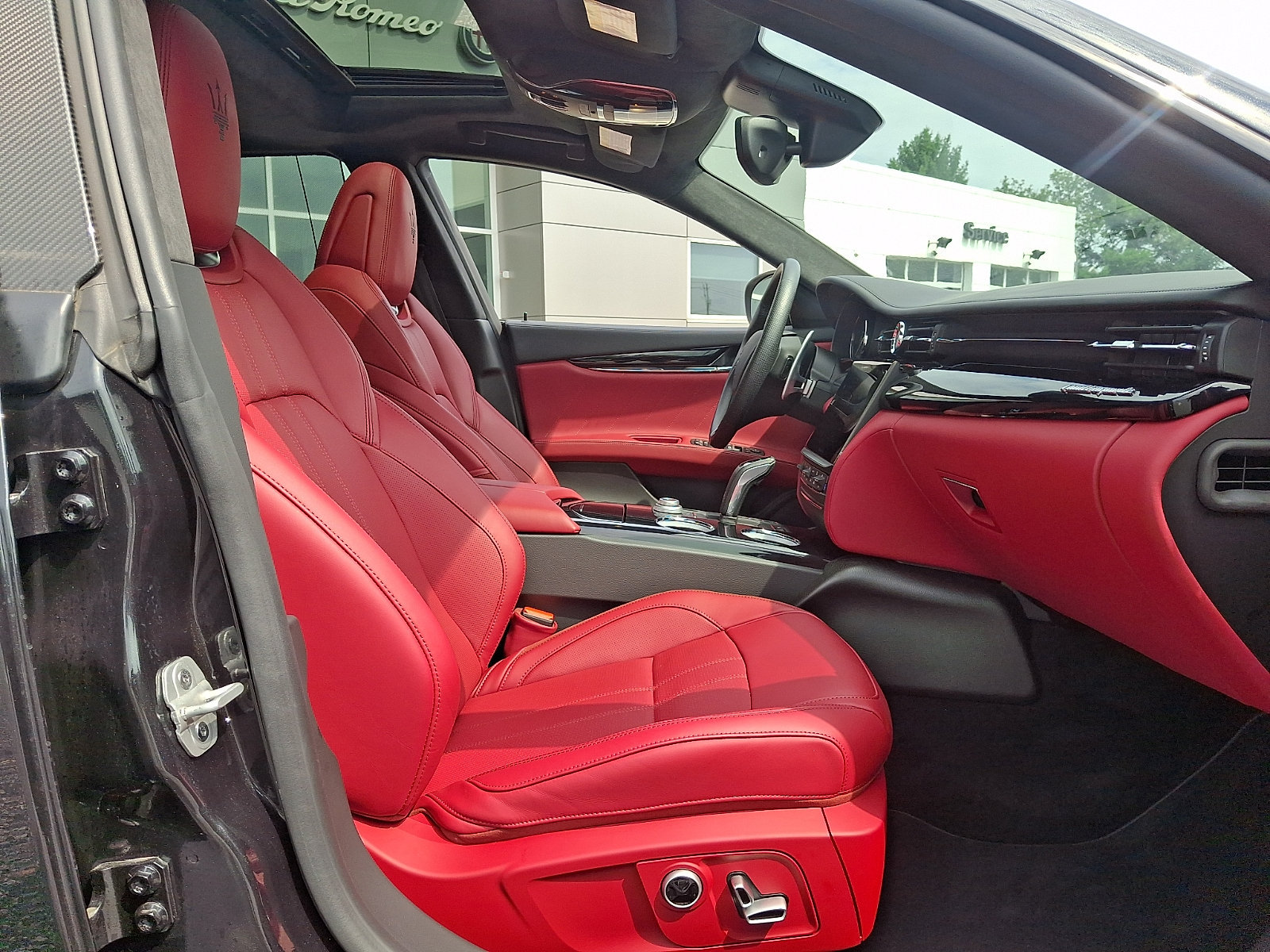 Certified 2023 Maserati Quattroporte Modena Q4 AWD/4WD image 28