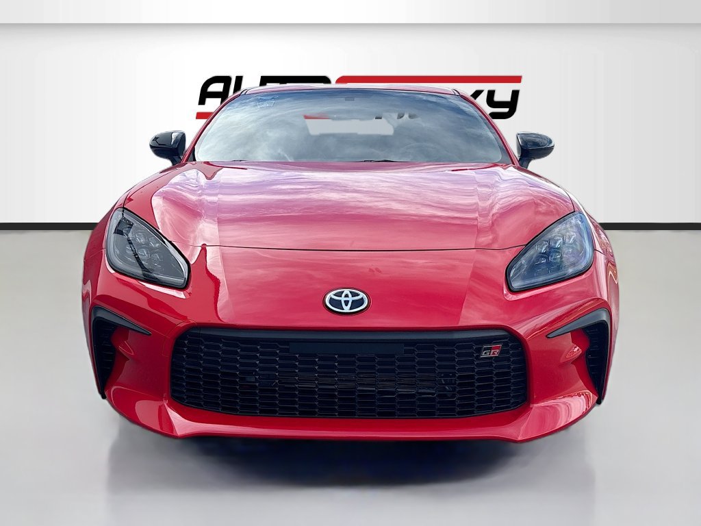 Used 2025 Toyota GR86 Premium w/ Performance Package RWD image 2