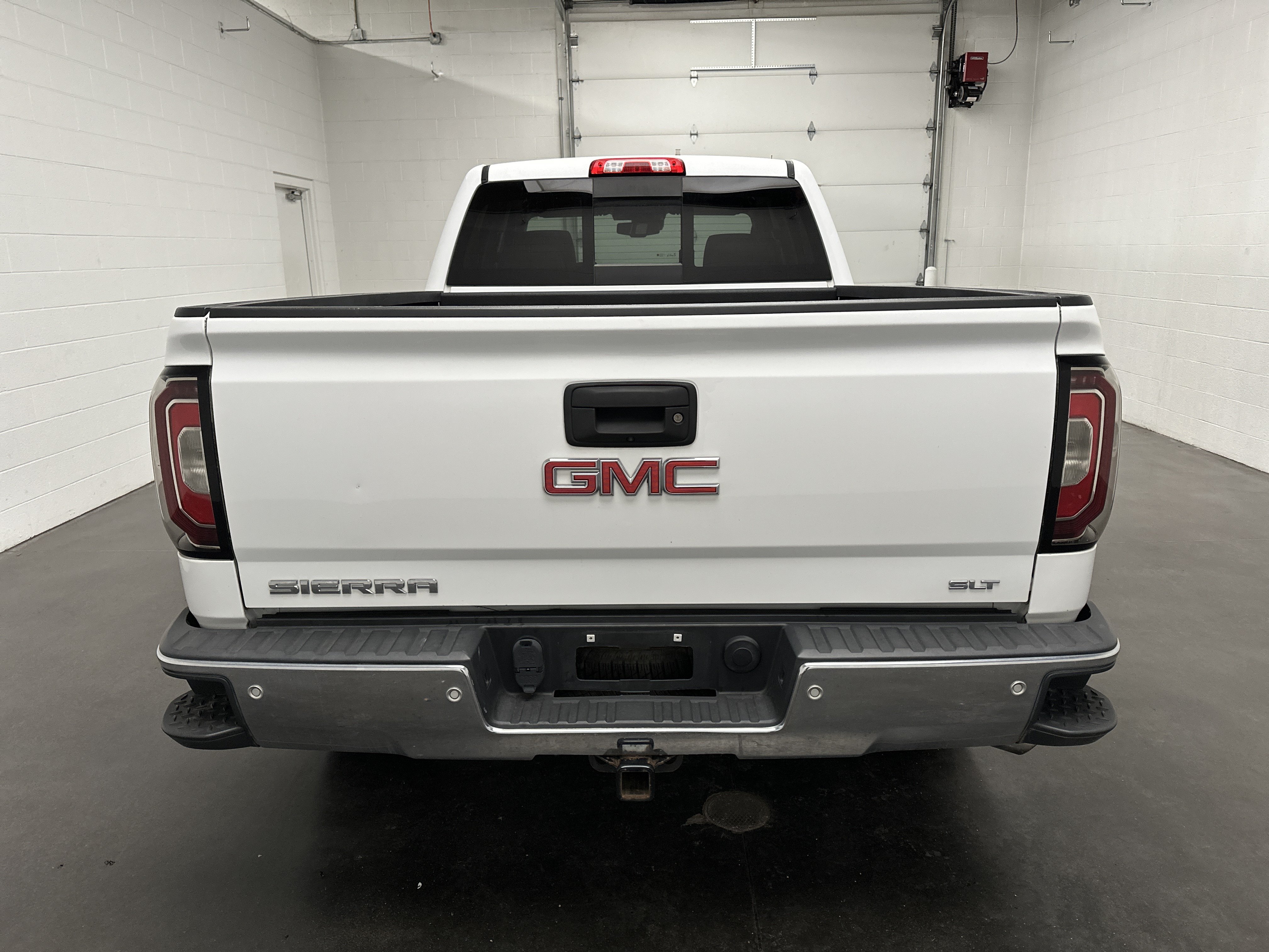Used 2018 GMC Sierra 1500 SLT w/ SLT Premium Package AWD/4WD image 10