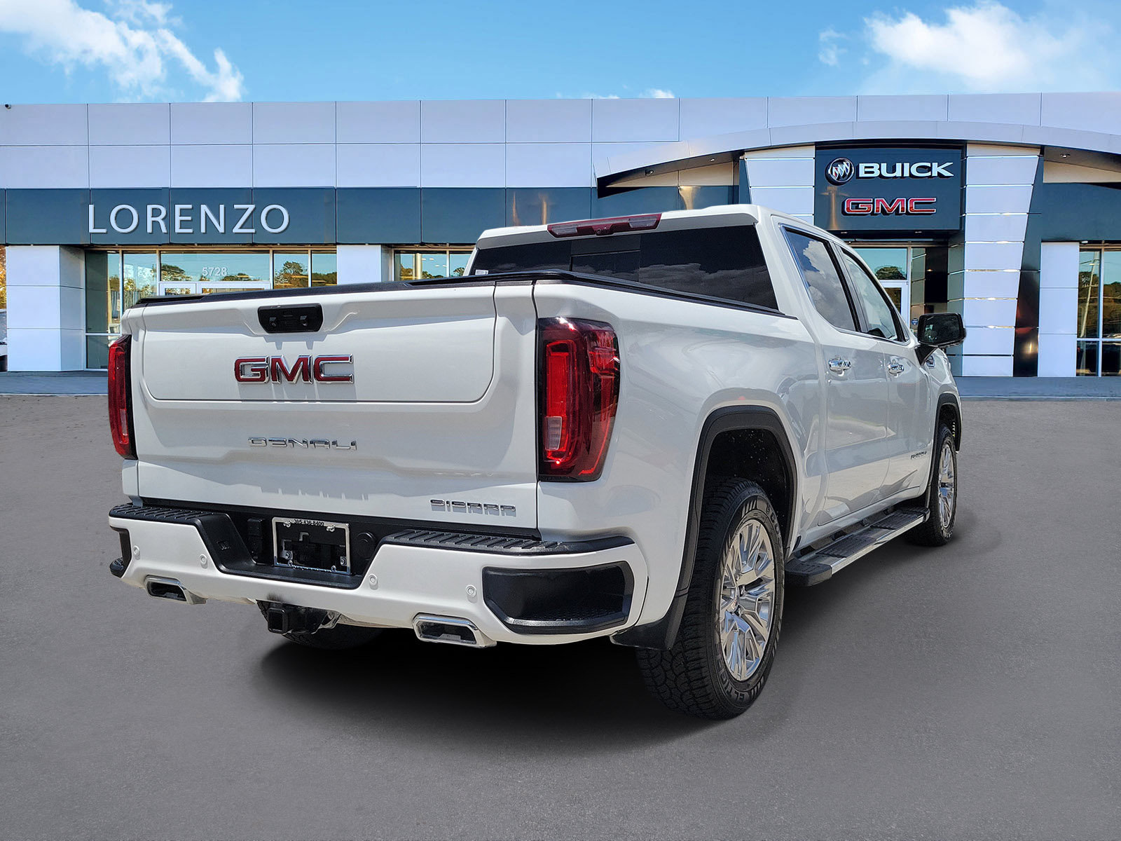 Used 2024 GMC Sierra 1500 Denali w/ Technology Package AWD/4WD image 5