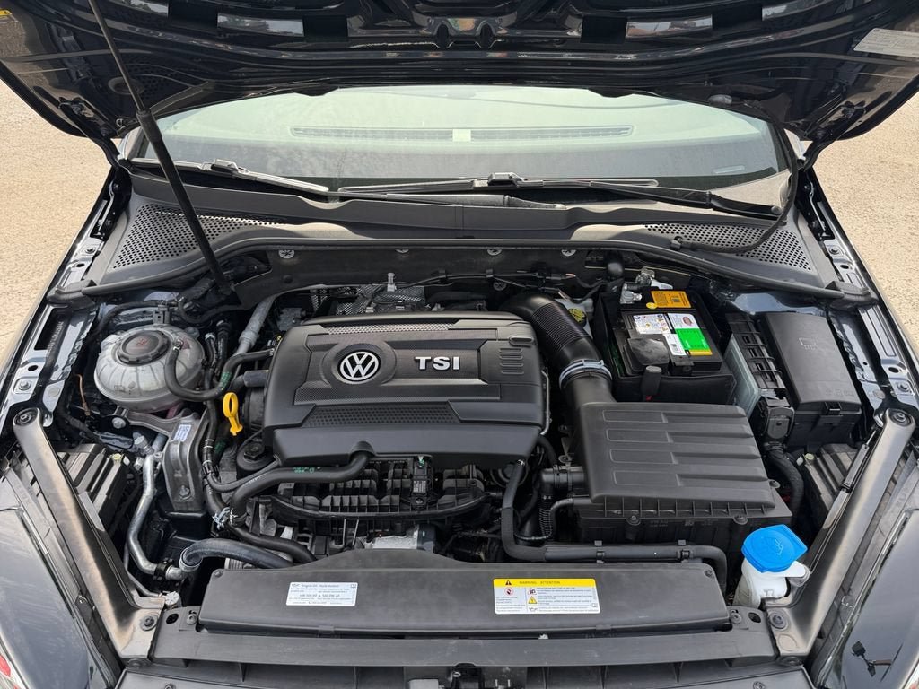 Used 2020 Volkswagen GTI SE FWD image 30