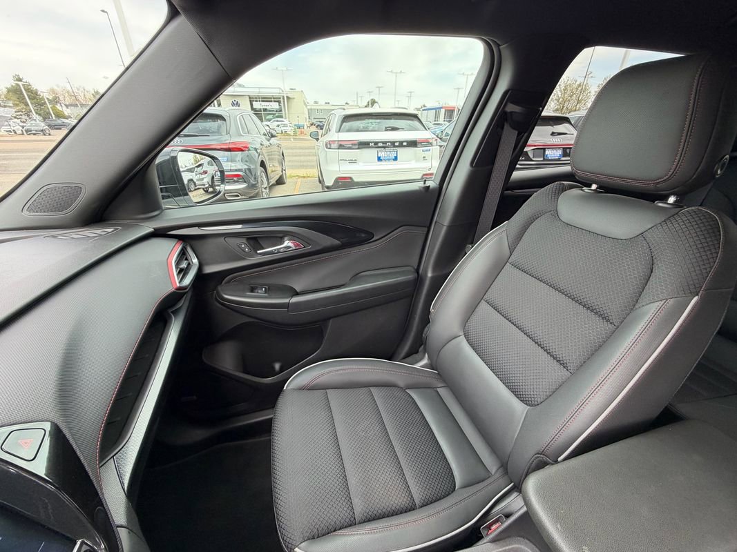 Used 2022 Chevrolet TrailBlazer RS w/ Technology Package image 20