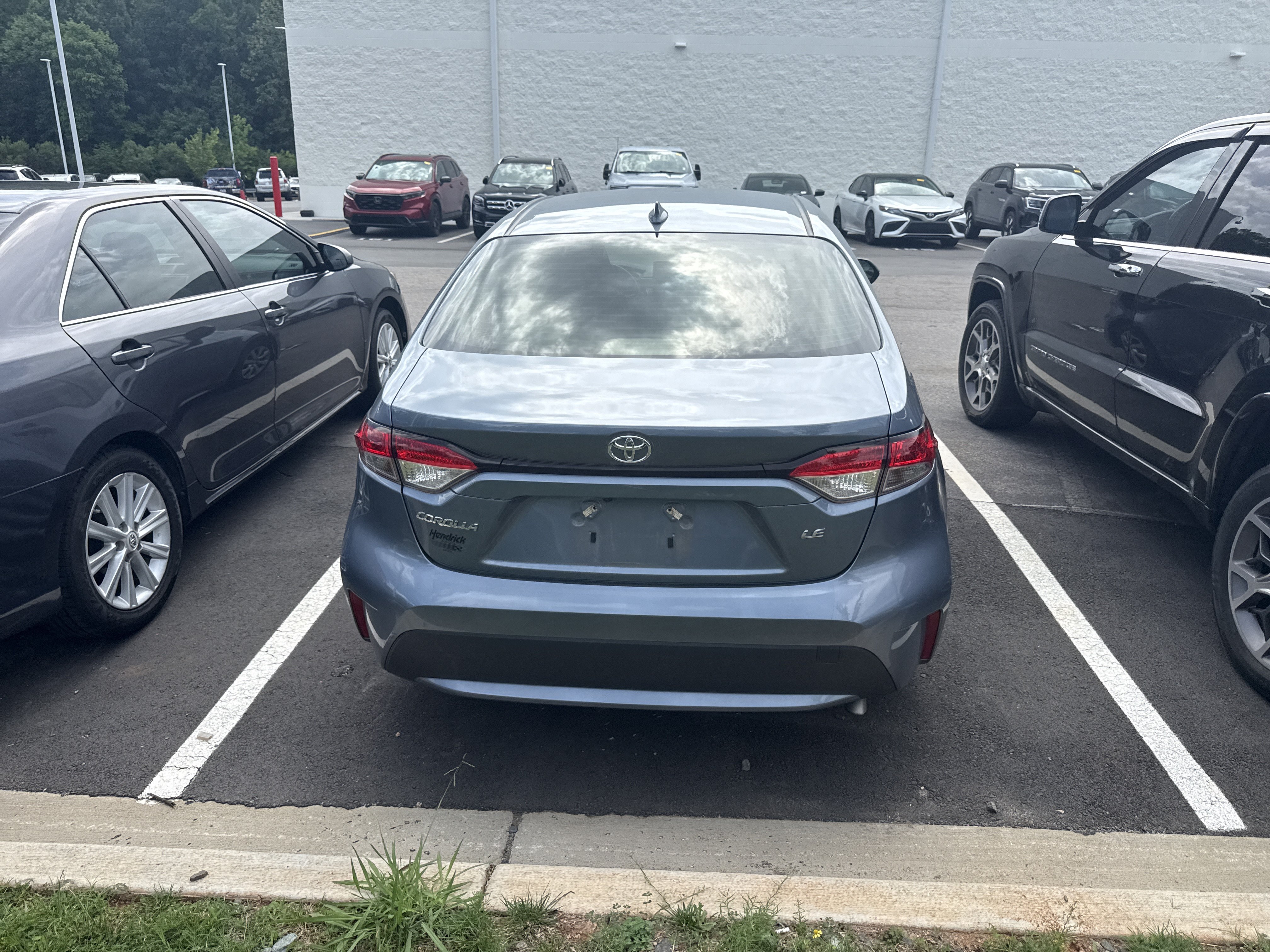 Used 2022 Toyota Corolla LE FWD image 8