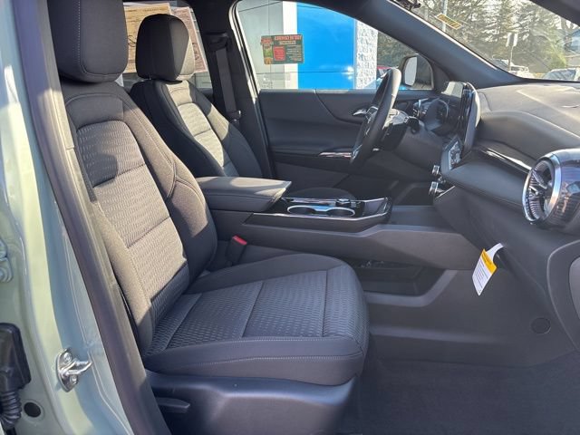 New 2026 Chevrolet Equinox LT w/ Safety and Technology Package AWD/4WD image 32