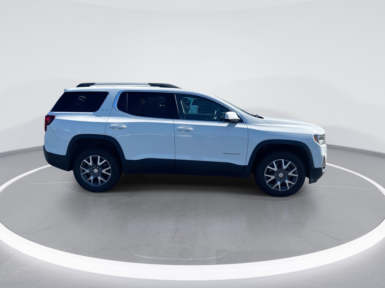 Used 2023 GMC Acadia SLT FWD image 10