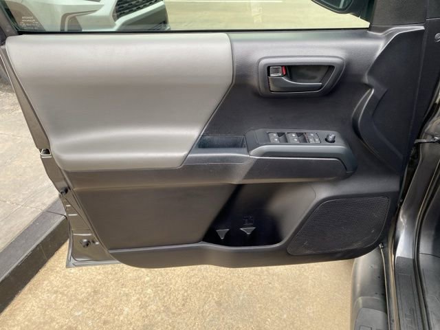 Used 2020 Toyota Tacoma SR image 13
