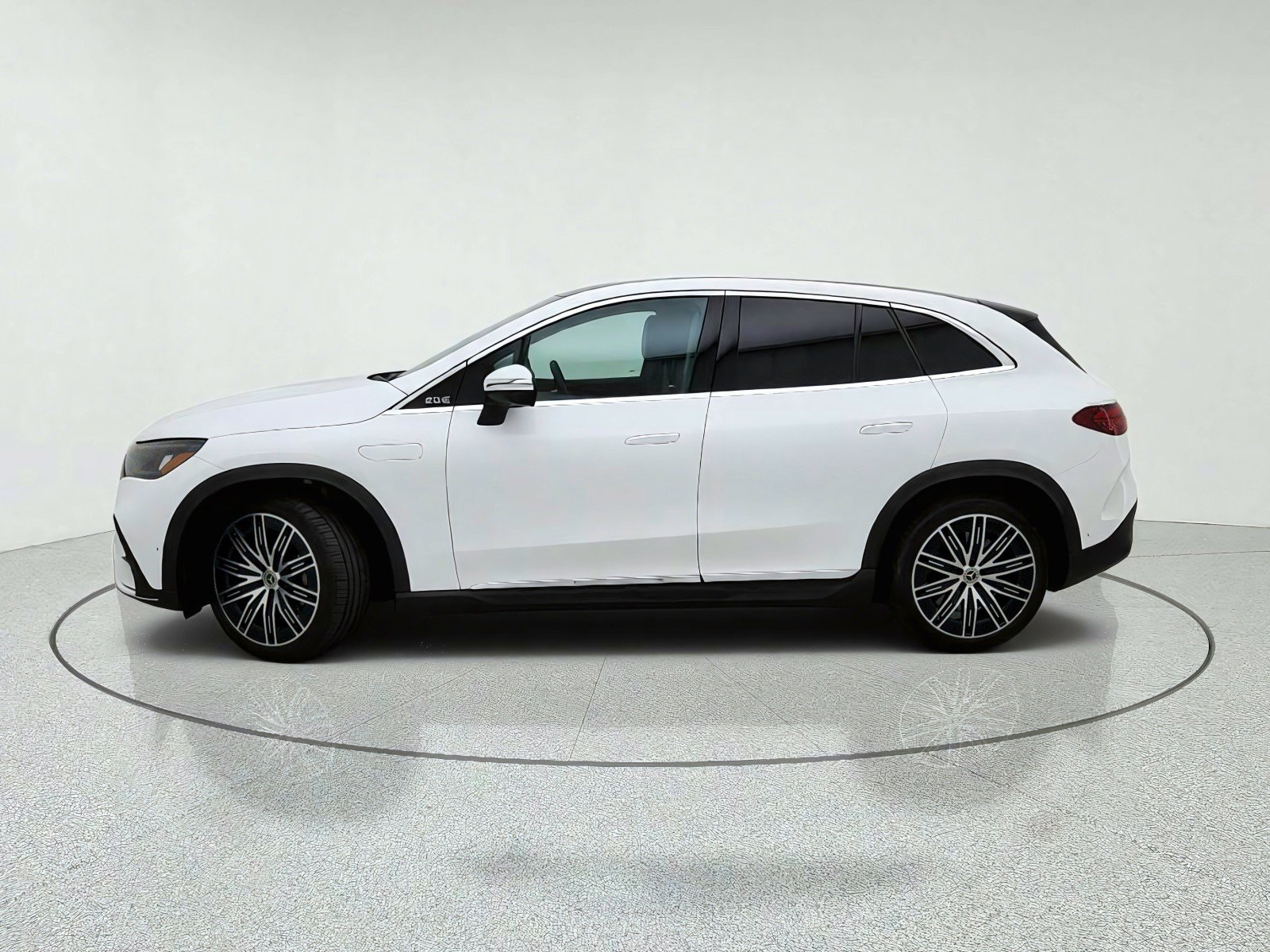 Certified 2023 Mercedes-Benz EQE 350+ 4MATIC SUV w/ AMG Line Exterior Package image 14