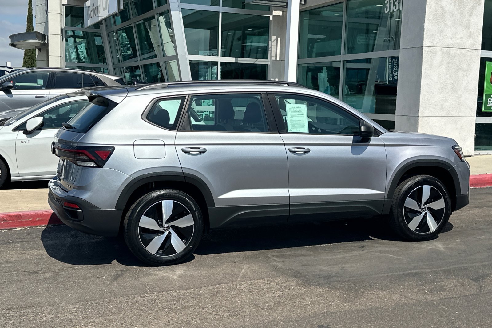 Used 2025 Volkswagen Taos S AWD/4WD image 3