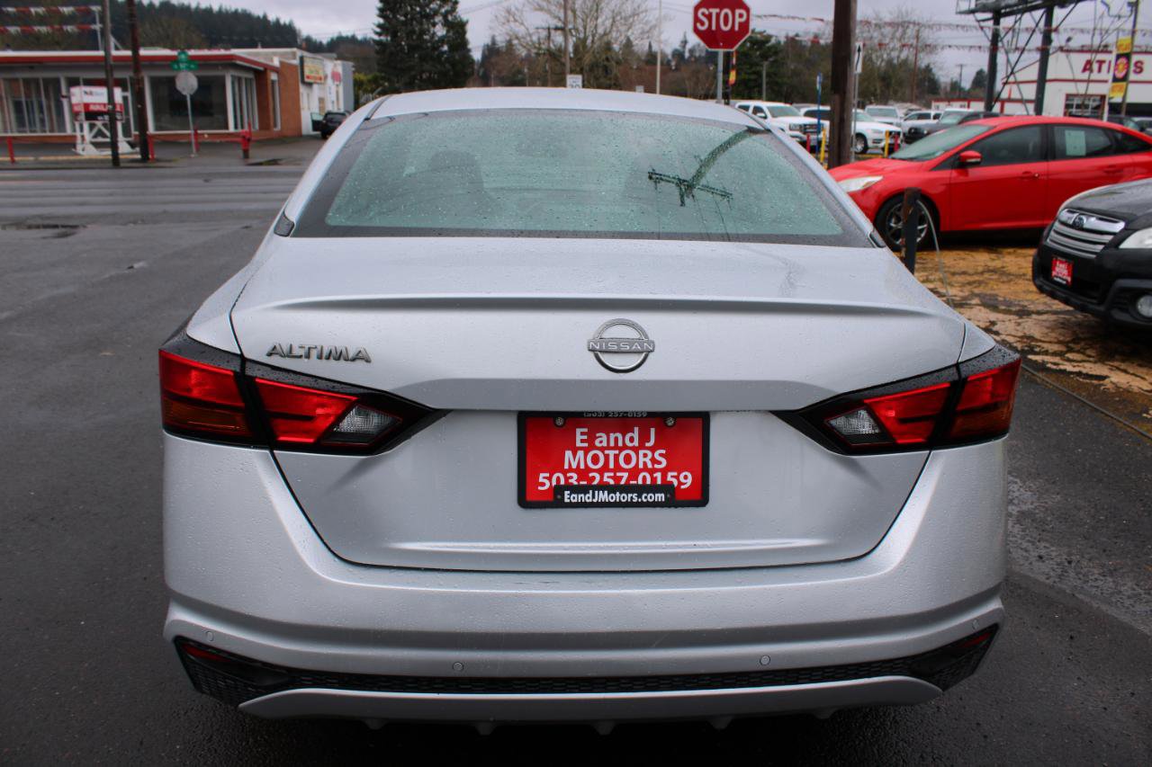 Used 2023 Nissan Altima 2.5 S image 5