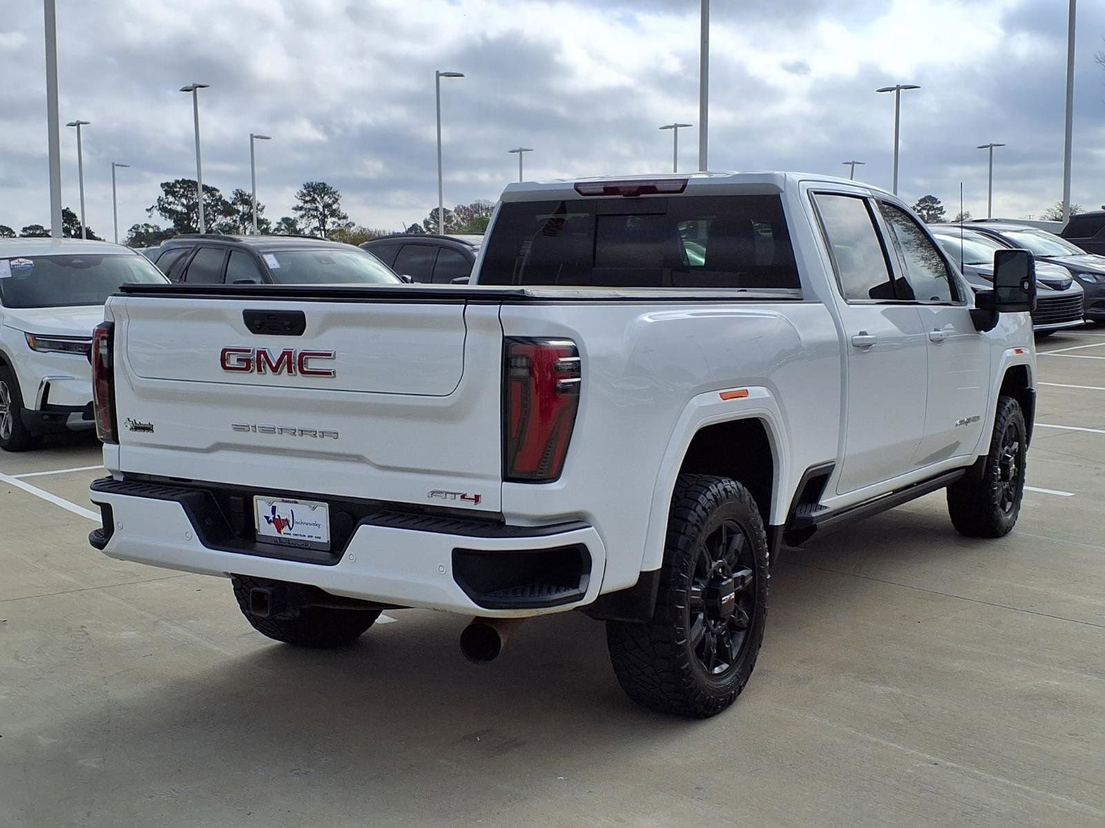 Used 2024 GMC Sierra 2500 AT4 w/ AT4 Premium Plus Package image 6