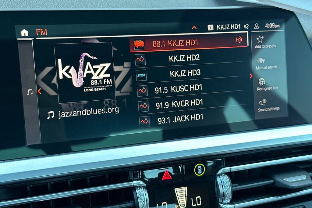 Used 2023 BMW 430i Coupe w/ Premium Package image 20