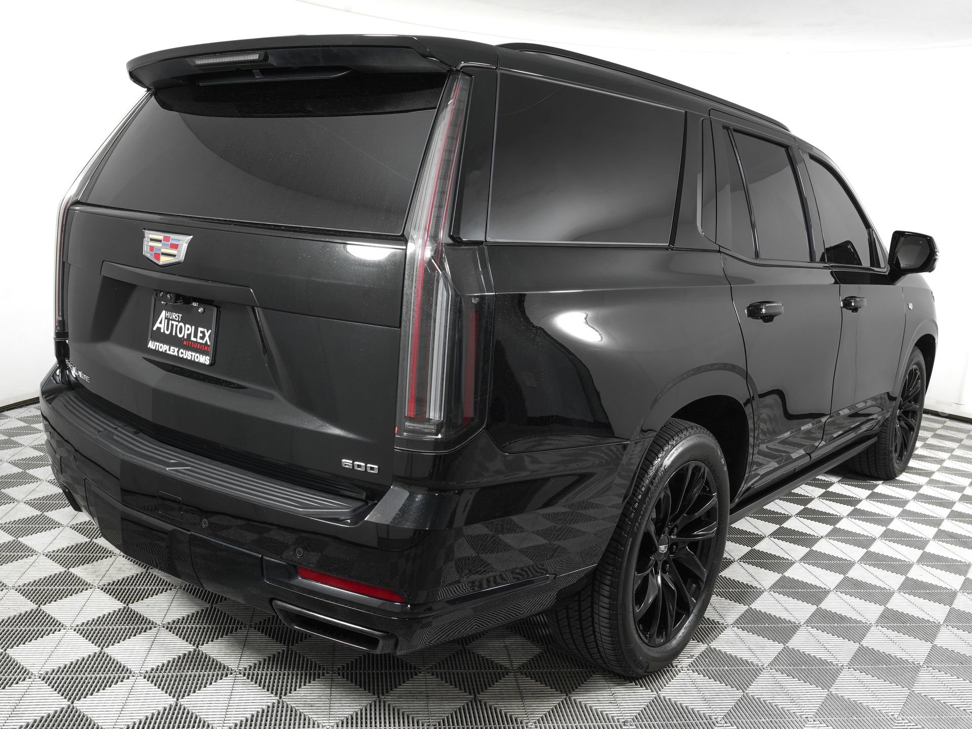 Used 2025 Cadillac Escalade Sport w/ Touring Package AWD/4WD image 5