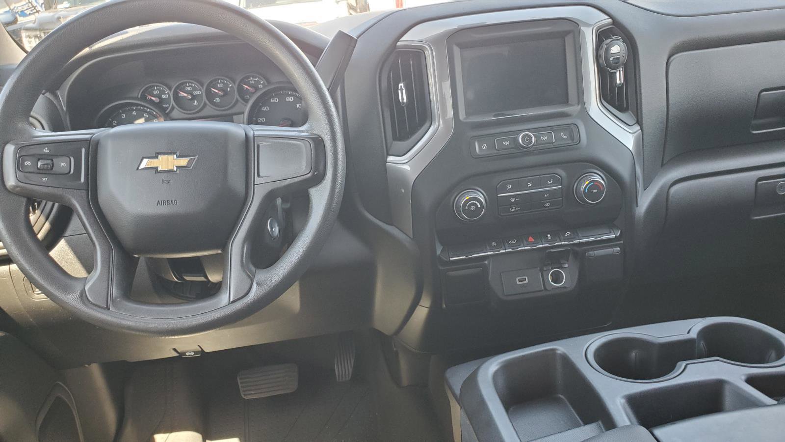 Used 2020 Chevrolet Silverado 1500 Custom w/ Custom Value Package AWD/4WD image 7
