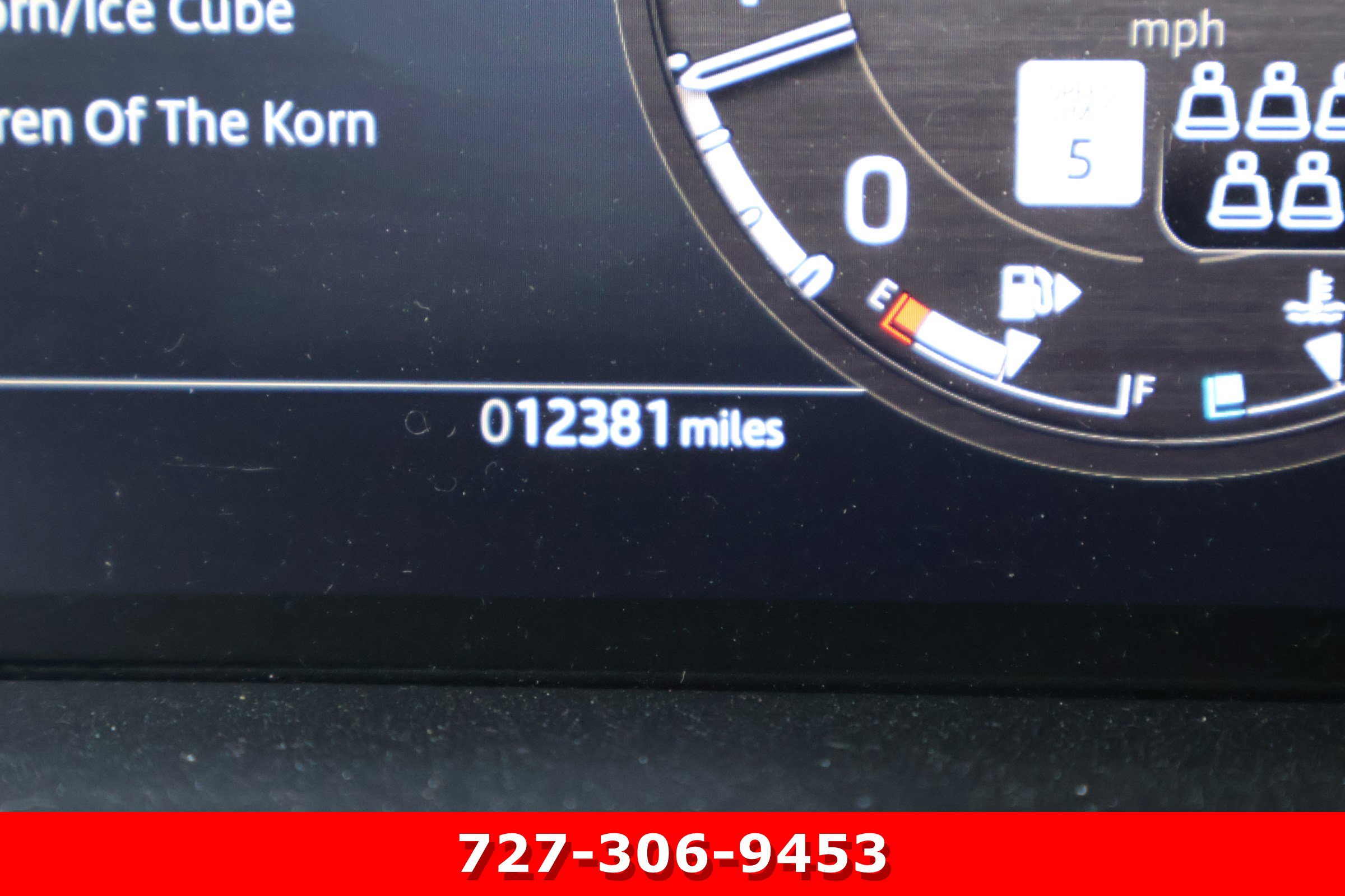 Used 2024 Land Rover Defender 110 S image 27