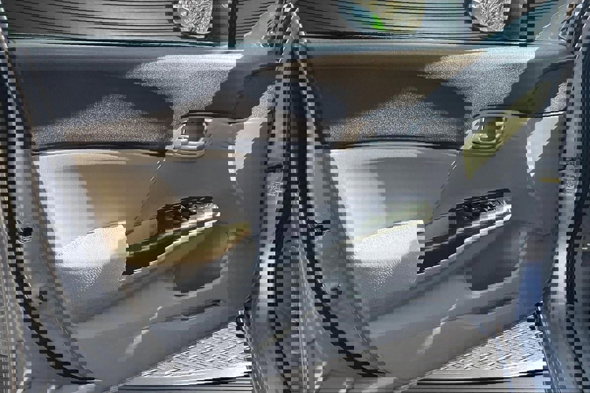 Used 2012 Honda Civic DX image 19