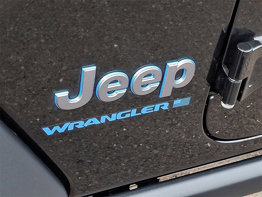 Used 2024 Jeep Wrangler Unlimited Rubicon 4xe w/ Technology Group image 31