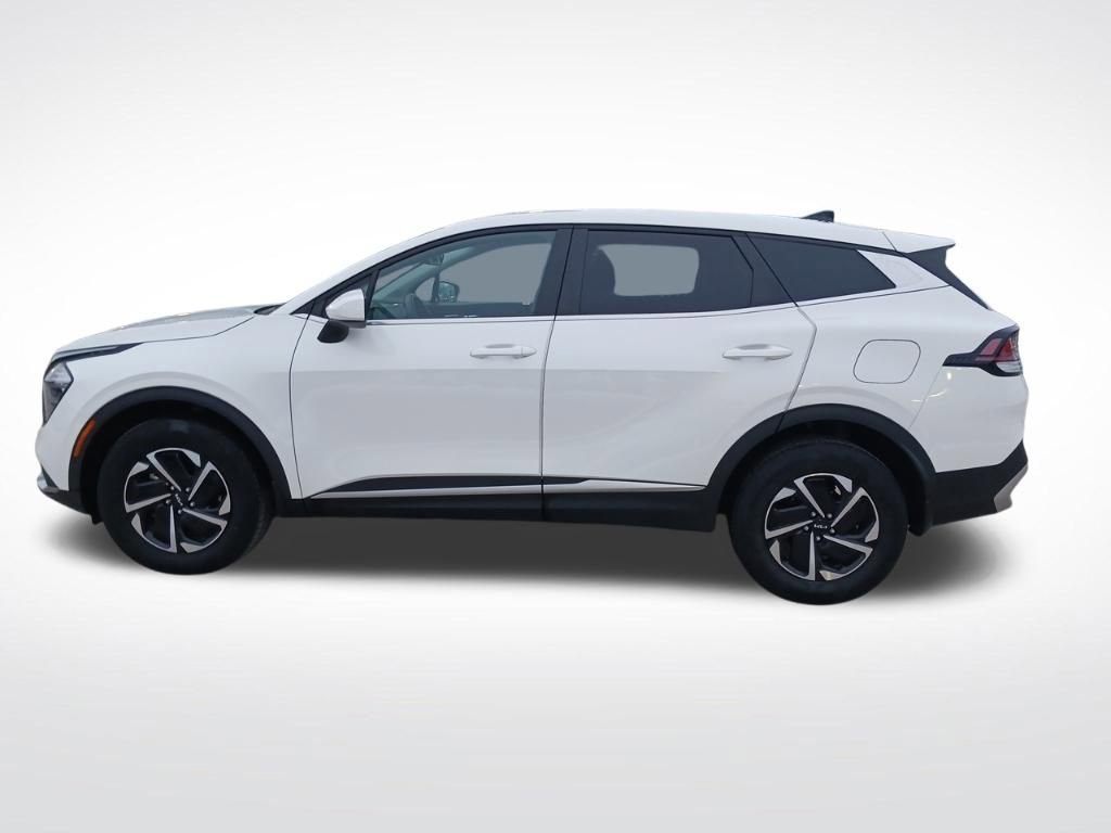 Used 2023 Kia Sportage LX image 24