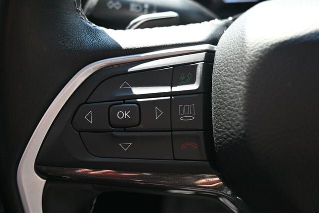 Used 2022 Jeep Grand Cherokee L Laredo AWD/4WD image 40