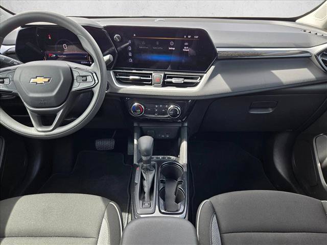 Used 2025 Chevrolet TrailBlazer LT FWD image 16