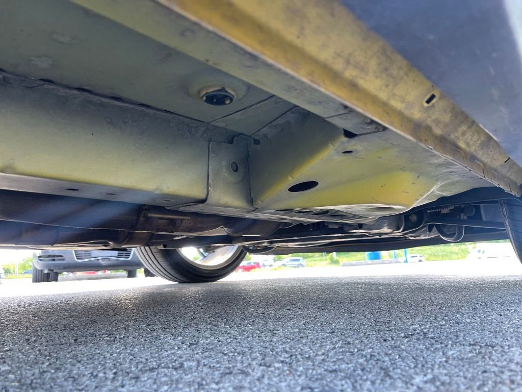 Used 2010 Chevrolet Camaro LT w/ LPO, Ground Effects Package RWD image 13