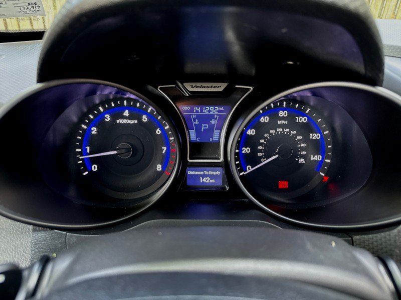Used 2013 Hyundai Veloster Turbo w/ Ultimate Pkg FWD image 17