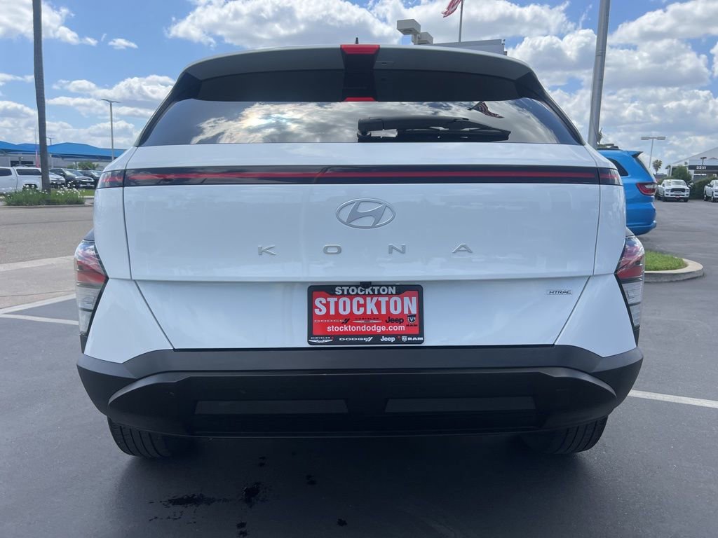 Used 2025 Hyundai Kona SEL AWD/4WD image 17