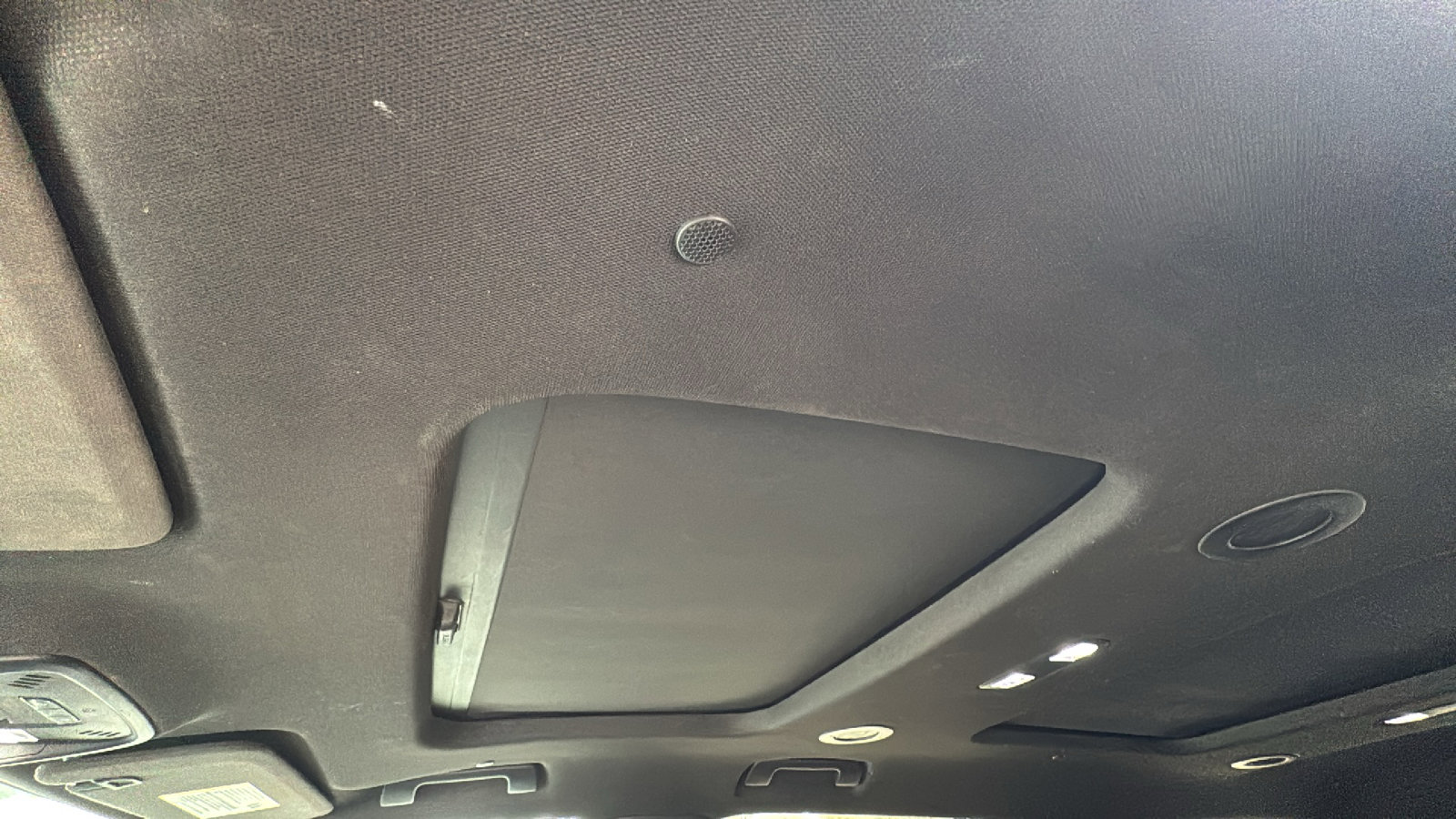 Used 2023 Chevrolet Traverse Premier w/ Redline Edition image 11