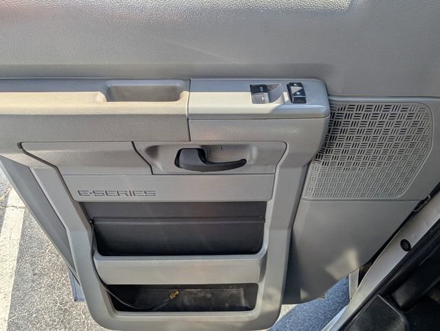 Used 2013 Ford E-350 and Econoline 350 Super Duty w/ PWR Locks & Windows Group image 35