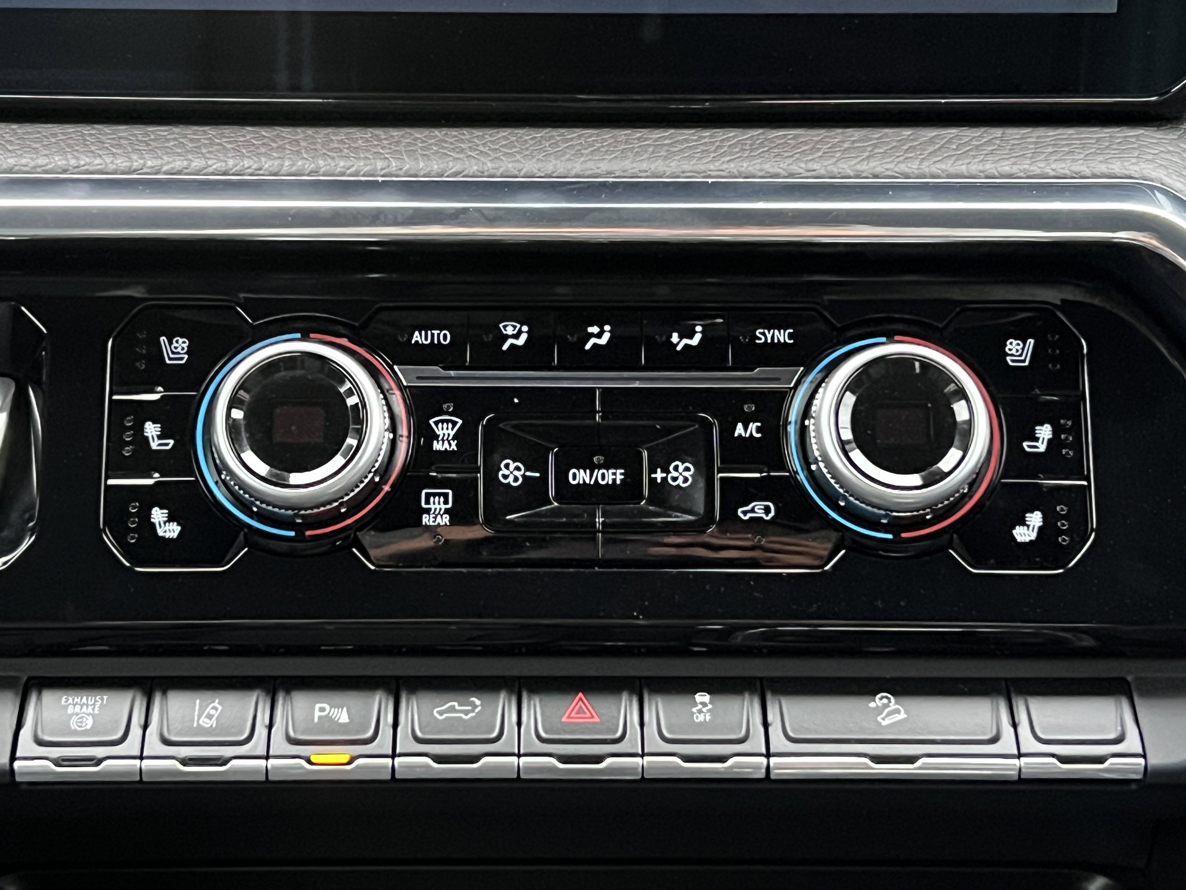 Used 2024 GMC Sierra 2500 Denali w/ Denali Reserve Package image 29