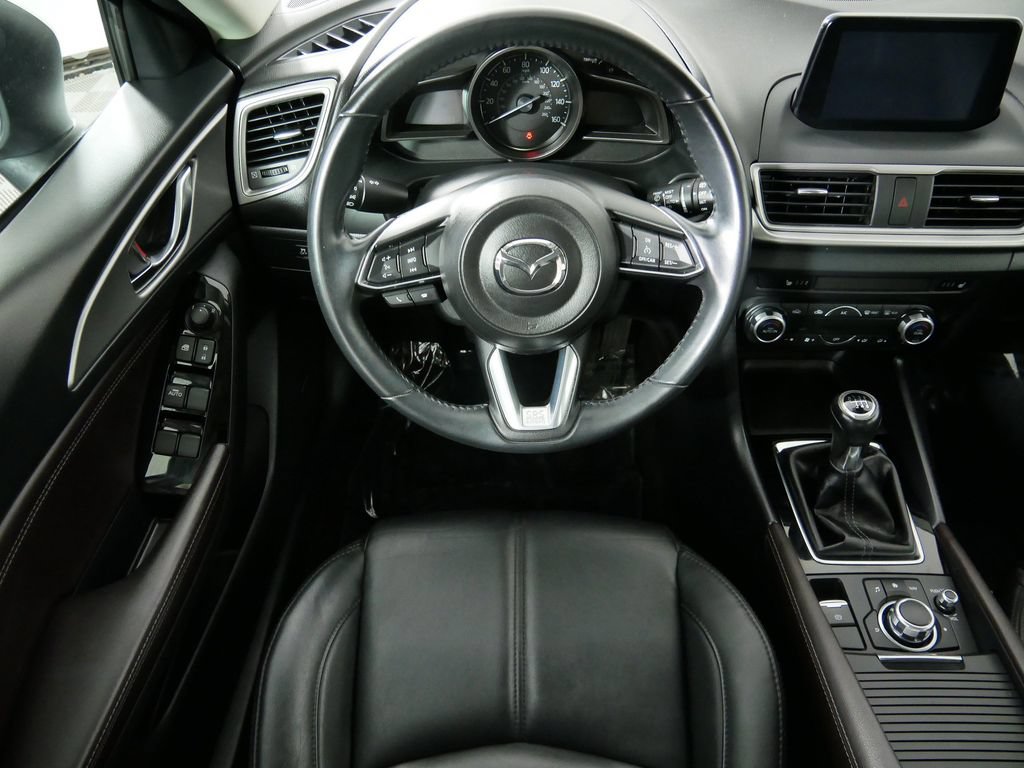 Used 2018 MAZDA MAZDA3 Touring FWD image 19