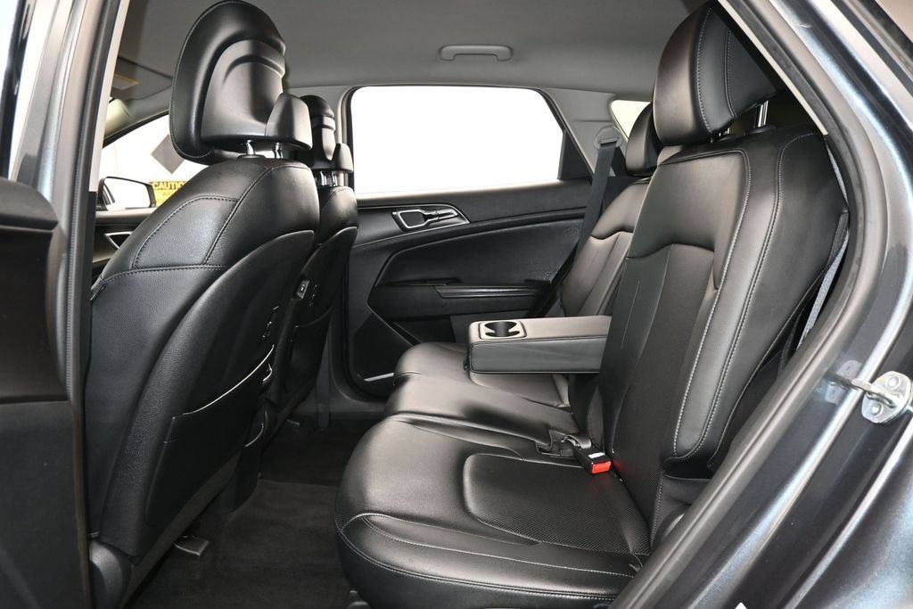 Used 2023 Kia Sportage EX FWD image 34