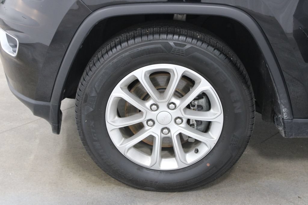 Used 2022 Jeep Grand Cherokee Laredo X RWD image 50