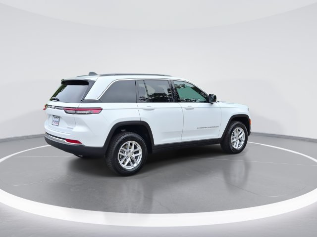 New 2026 Jeep Grand Cherokee Laredo X RWD image 8