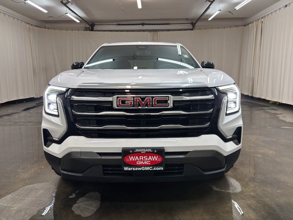 Used 2025 GMC Terrain Elevation image 3