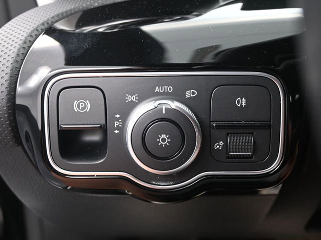 Used 2024 Mercedes-Benz CLA 250 image 16