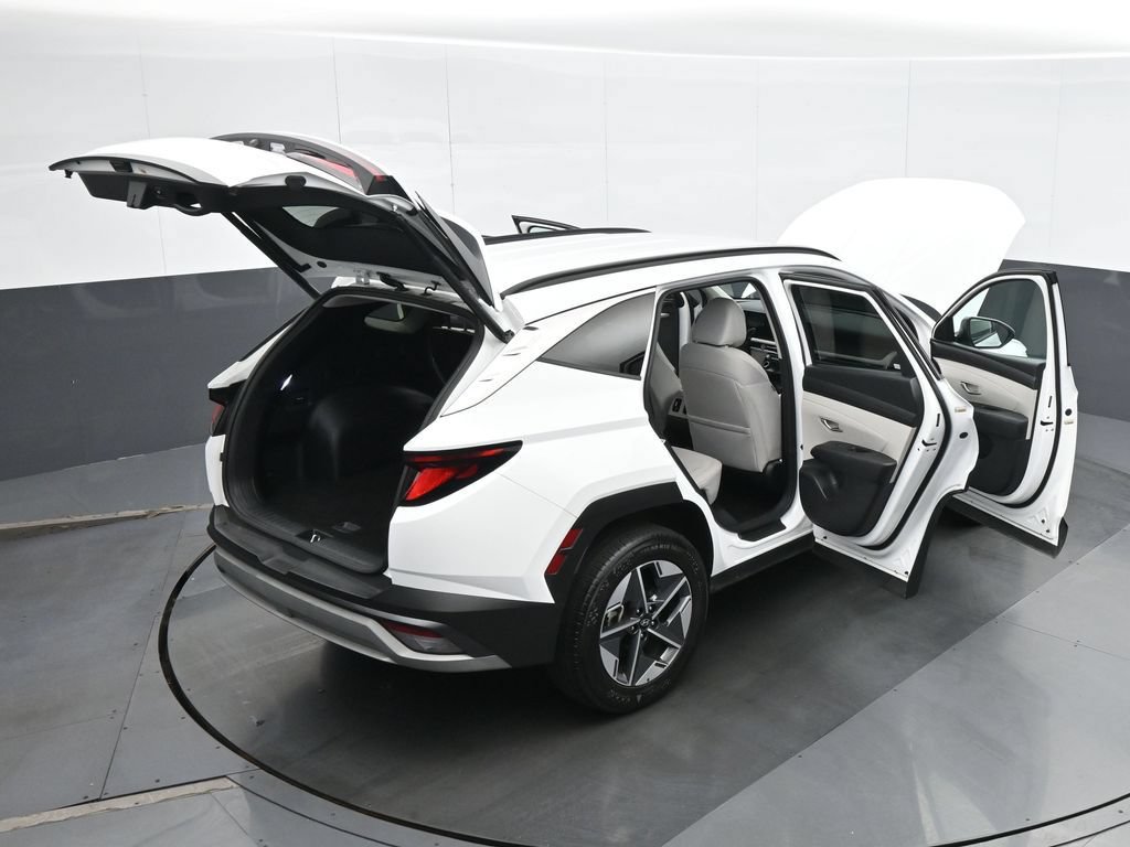 Used 2025 Hyundai Tucson SEL AWD/4WD image 39