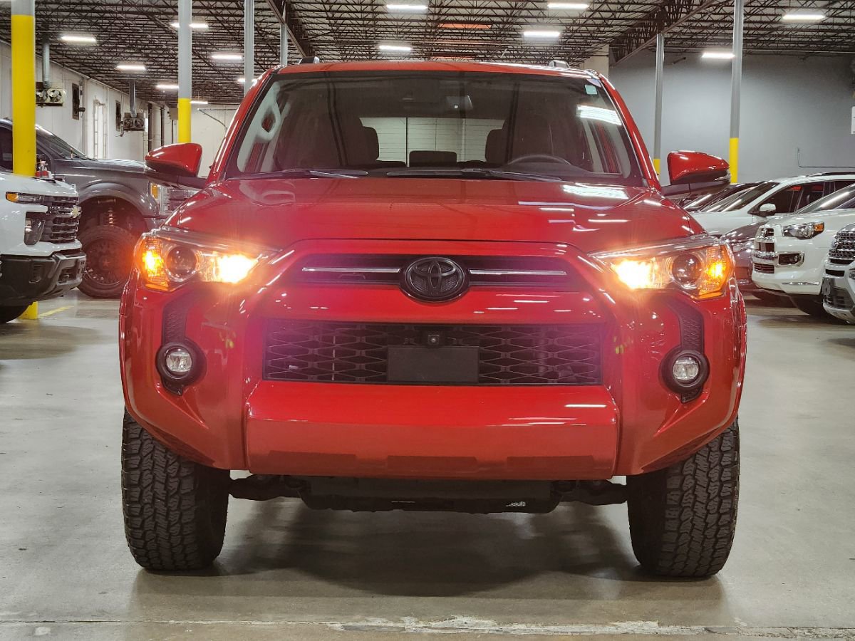 Used 2022 Toyota 4Runner SR5 Premium w/ Moonroof Package image 2