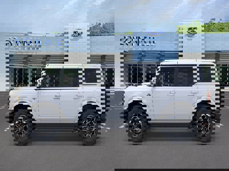 New 2025 Ford Bronco Outer Banks image 3