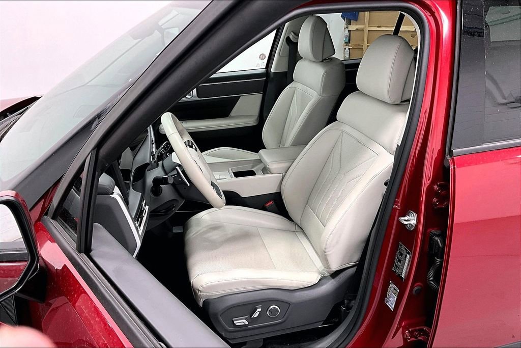 Certified 2025 Hyundai Santa Fe SEL FWD image 29