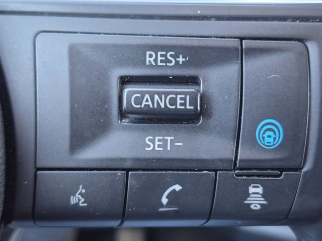 Used 2025 Nissan Pathfinder SV AWD/4WD image 14