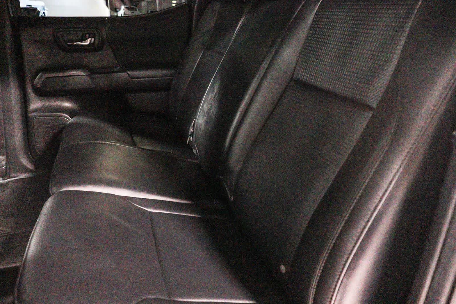 Certified 2022 Toyota Tacoma TRD Sport w/ TRD Premium Sport Package AWD/4WD image 20