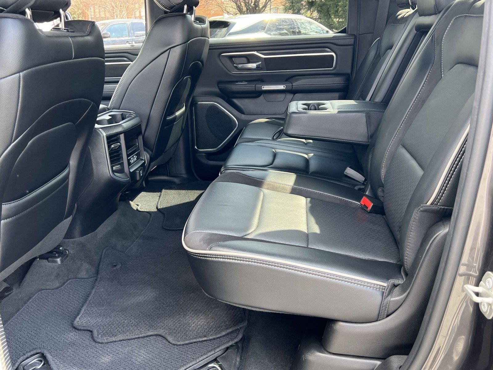 Used 2024 RAM 1500 Laramie image 23