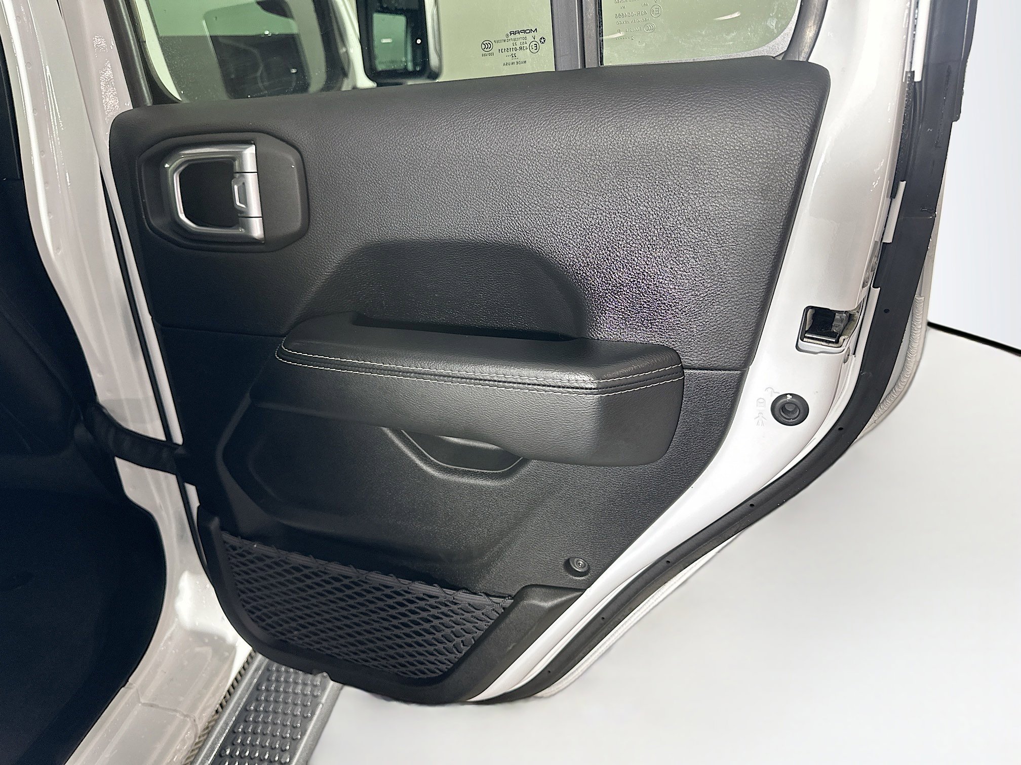 Used 2023 Jeep Wrangler Sahara w/ Cold Weather Group image 29