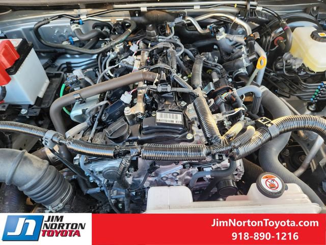 Used 2025 Toyota 4Runner SR5 image 31