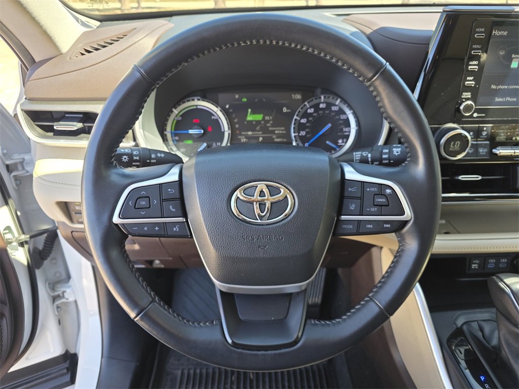 Certified 2022 Toyota Highlander XLE image 31