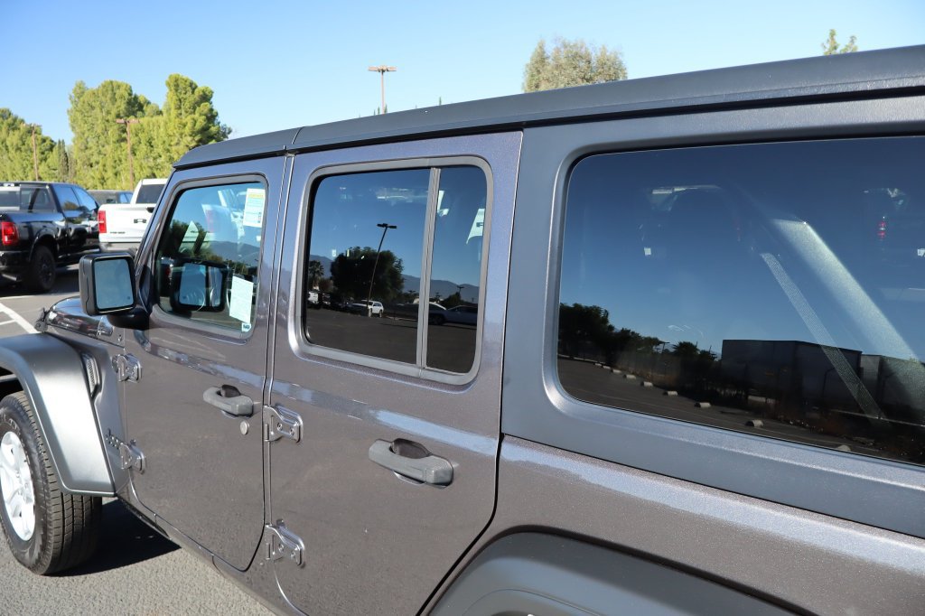 Used 2021 Jeep Wrangler Unlimited Sport AWD/4WD image 16