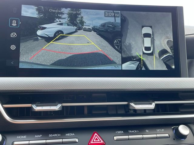 New 2025 Hyundai Sonata Limited FWD image 14