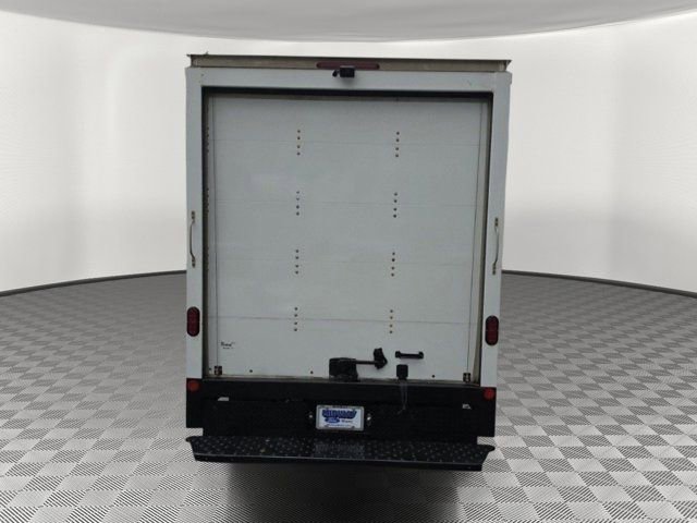 Used 2022 Ford Transit 350 DRW RWD image 5