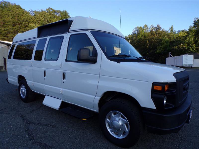 Used 2014 Ford E-250 and Econoline 250 Extended w/ Power Group image 4